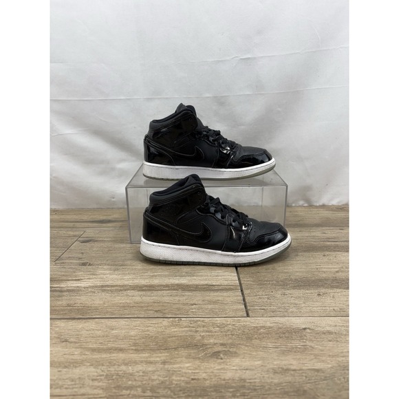 Air Jordan 1 Mid SE Black Size Youth 5 Women's 6.5‎ - DV1337 004 - Picture 1 of 8